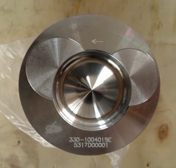 Поршень двигателя Yuchai YC6108G —330-1004015E